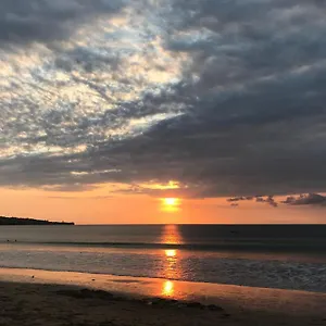 https://the-celuk-homestay.hotelsseminyak.net